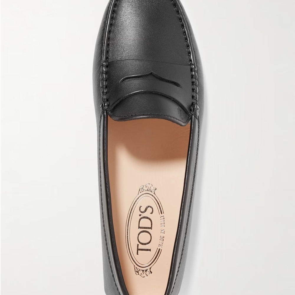 Tod's Gommino Classic Black Leather Loafers